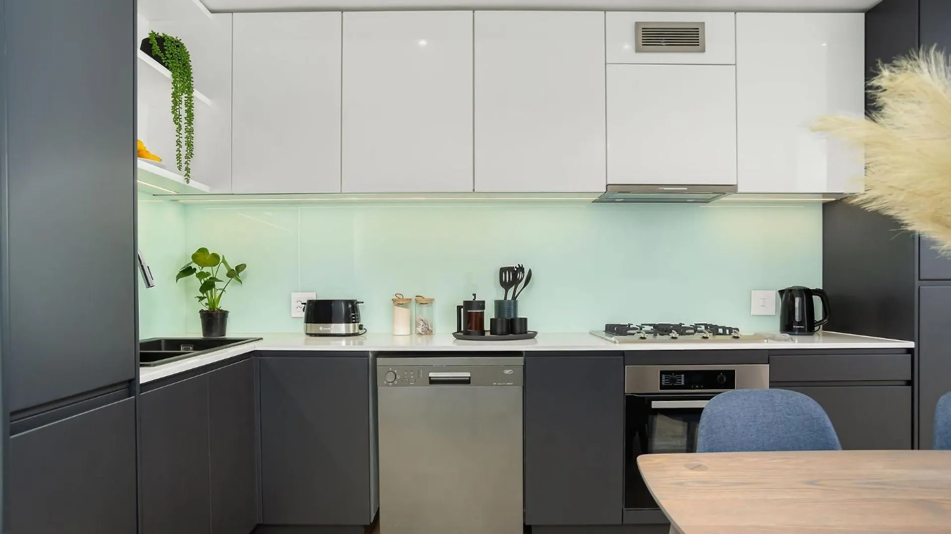Old Cape Quarter 1 Bedroom Units Cape Town 0*,  South Africa